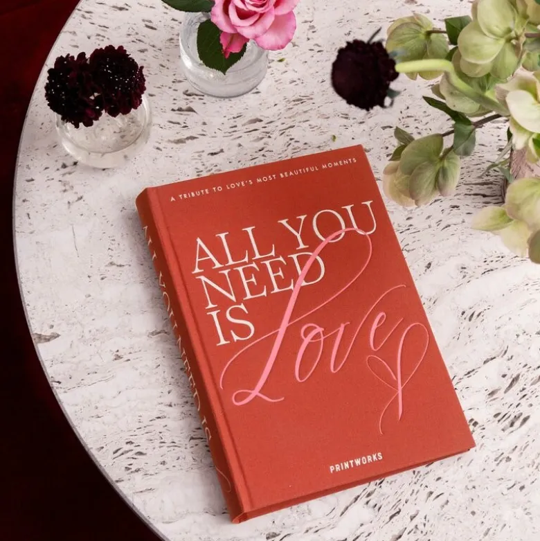 All You Need is Love fotobok oransje