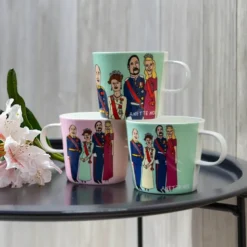 Anette Moi krus 27 cl kongefamilien rosa