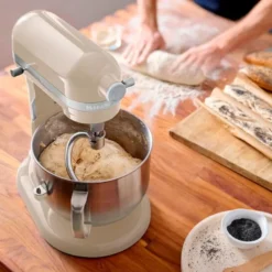 Artisan kjøkkenmaskin med bolleløft 5KSM70SHXEAC 6,6L krem