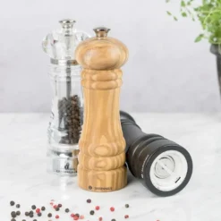 Berlin pepperkvern 18 cm oliventre