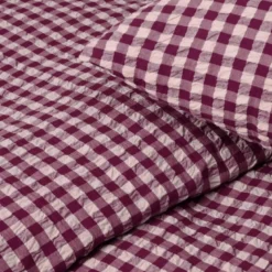 Bæk&Bølge krepp sengetøy 220x220 cm plomme/rosa