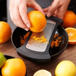 Bowl Grater rivjern til skål fint svart