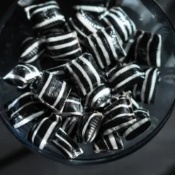 B&W drops 130g