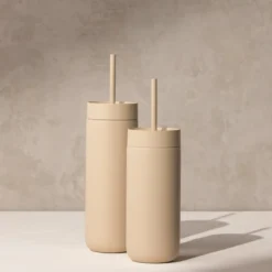Carter Cold Desert Capsule tumbler med sugerør 475 ml sand dune