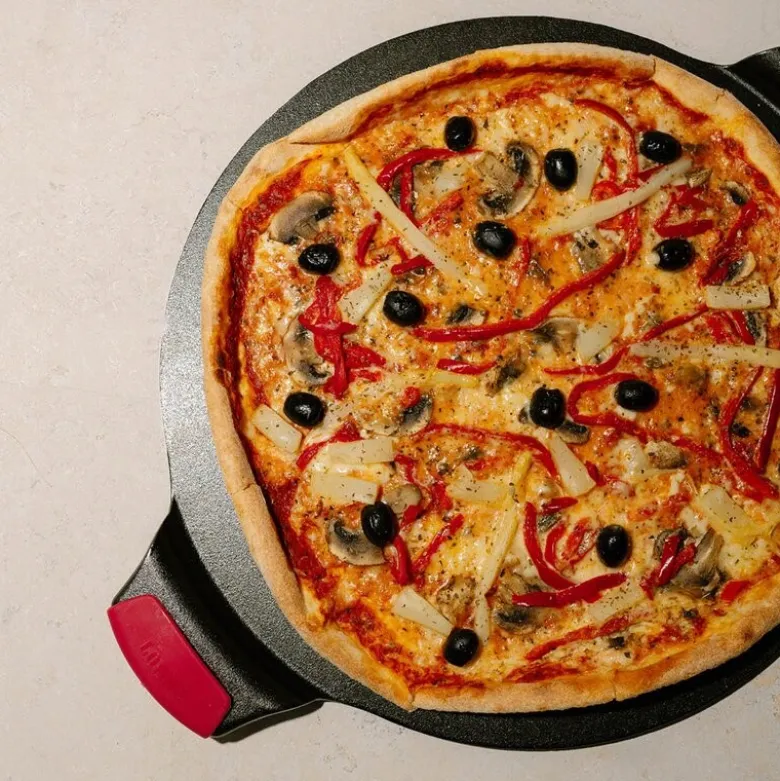 Classic Bakeware pizzastein med silikongrep 38x38 cm
