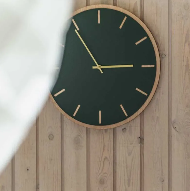 Conifer Oak veggklokke 38 cm mørk grønn linoleum m/gull viser