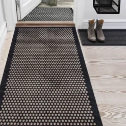 Dot gulvmatte 200x90 cm svart/sand