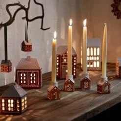 Gingerbread adventsstake 4 deler brun