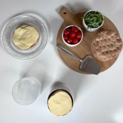 Gräddost osteklokke hvit