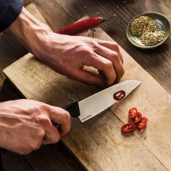 Hard Edge kokkekniv liten 13,5 cm
