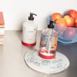 Håndkrem med glassdispenser 375 ml santal & cedar