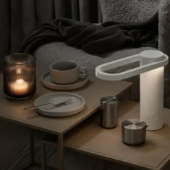 HOOP bærbar LED-lampe 22x9 cm hvit