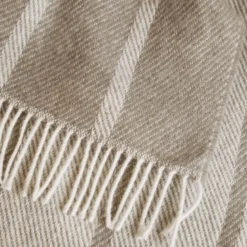 Istinden ullpledd 120x180 cm beige