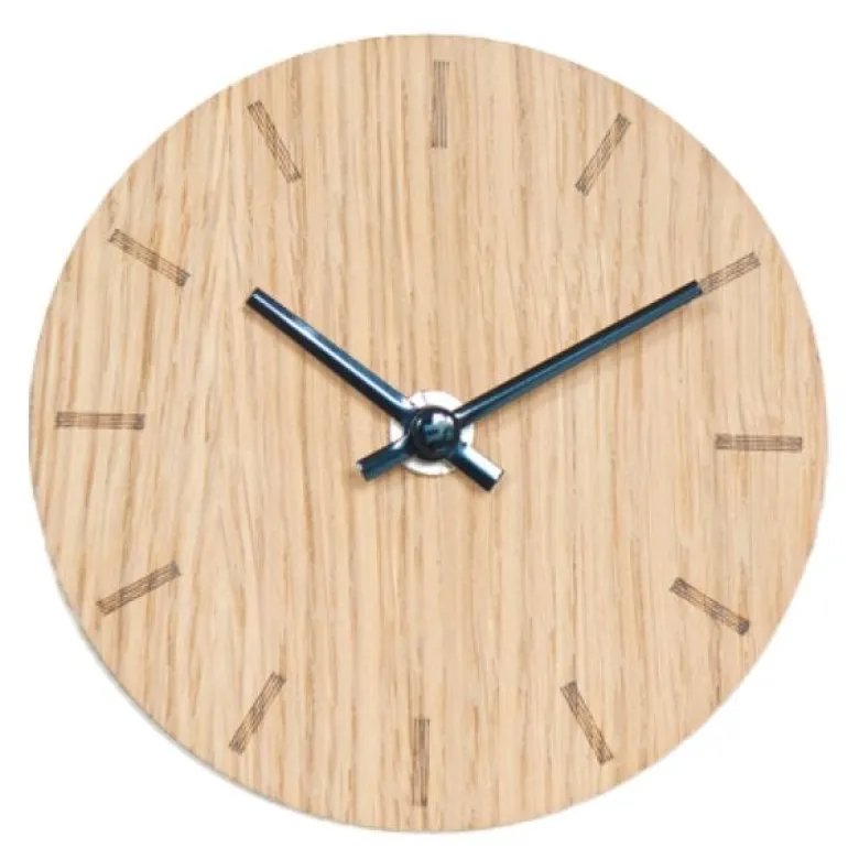 Light Oak klokke 12 cm lys eik m/svart viser