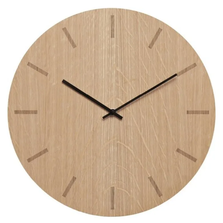 Light Oak veggklokke 38 cm lys eik m/svart viser