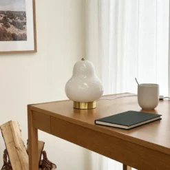 Lucy bordlampe 21,5 cm hvit