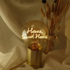 MITB lyspære LED 17 cm Home Sweet Home ravfarget