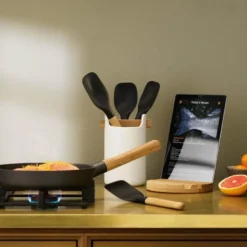 Nordic Kitchen stekespade