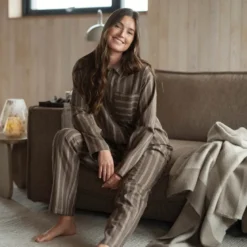 Nova flanell pyjamas dame str XL sjokoladebrun