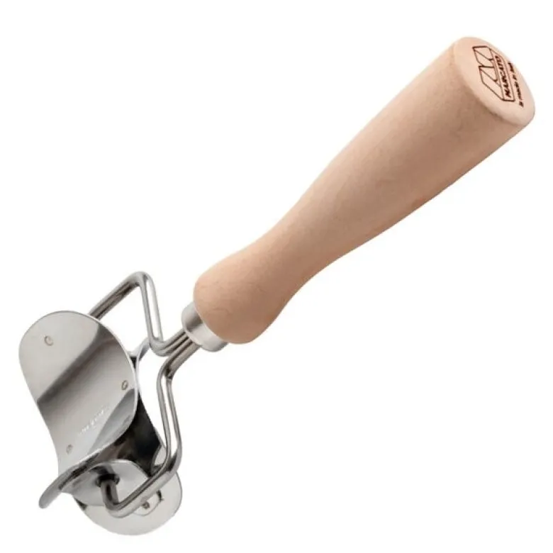 Pastakutter rund 5,4 cm rustfritt stål/tre