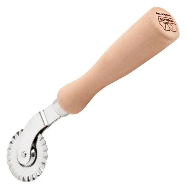 Pastakutter tannet rustfritt stål/tre