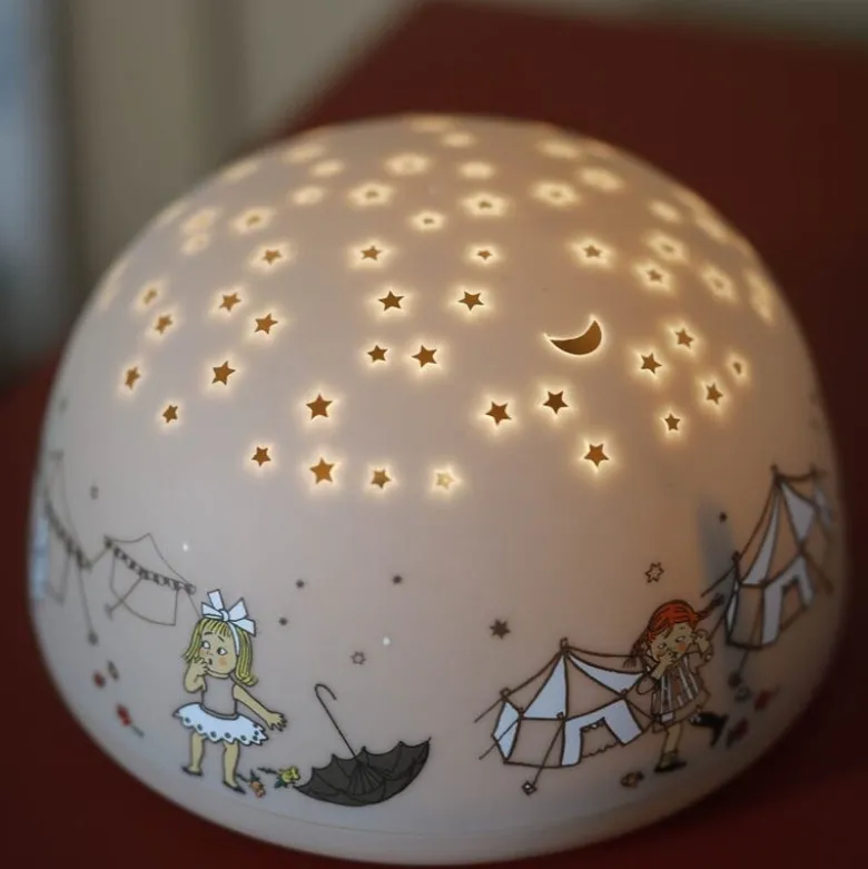 Pippi nattlys med stjernehimmel og musikk