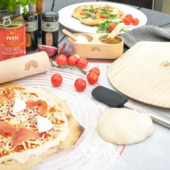 Pizza Angels bakematte hvit/rød