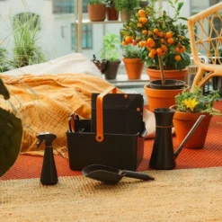 Plantespade og kost 2-in-1