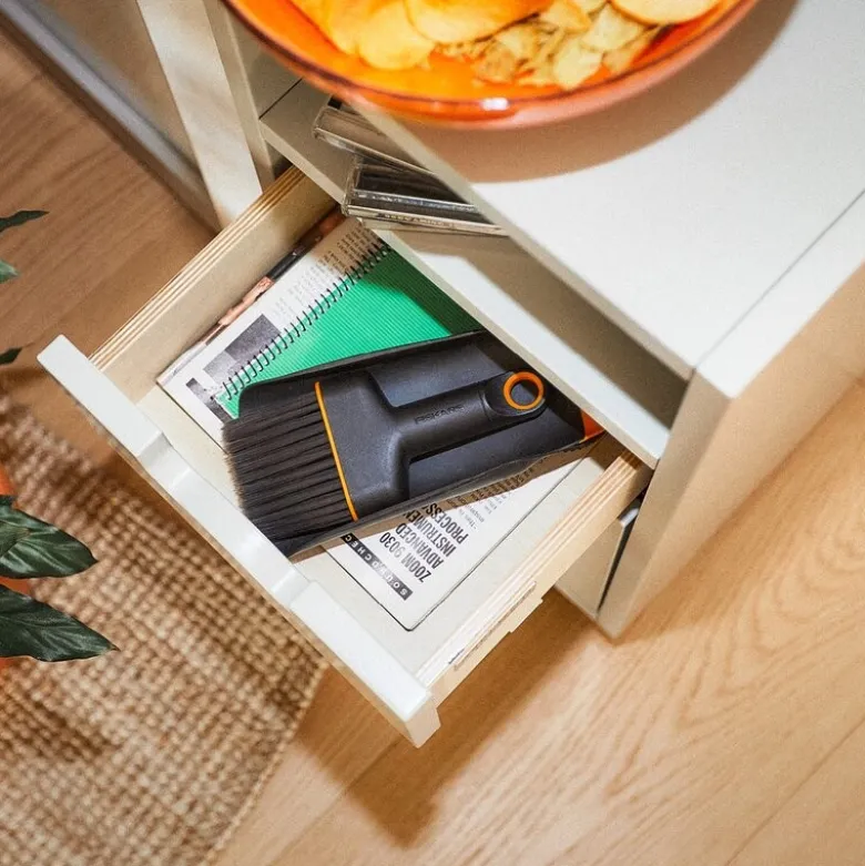 Plantespade og kost 2-in-1