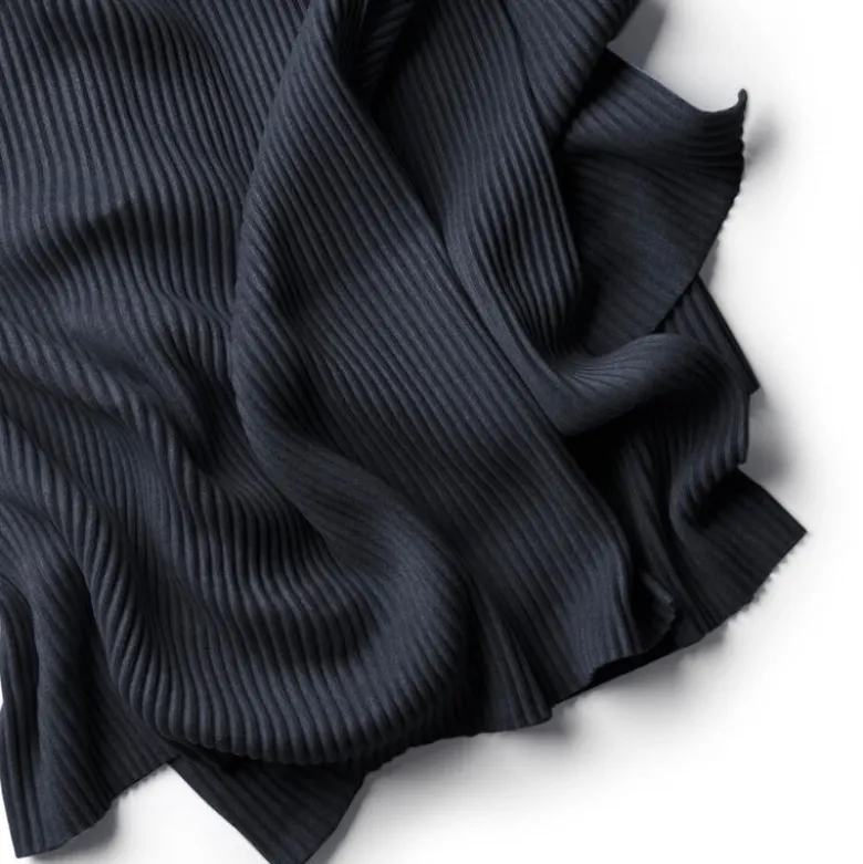 Pleeace pledd 140x170 cm svart