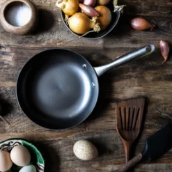 Pure Pan støpejernspanne 20 cm