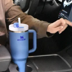 Quencher H2.0 FlowState tumbler 1,18L Blue Sky