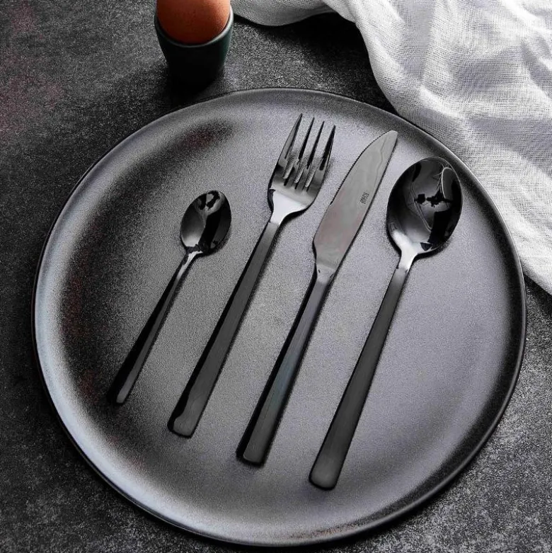 RAW bestikksett 16 deler svart