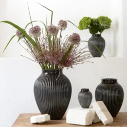 Ripple vase 27 cm svart