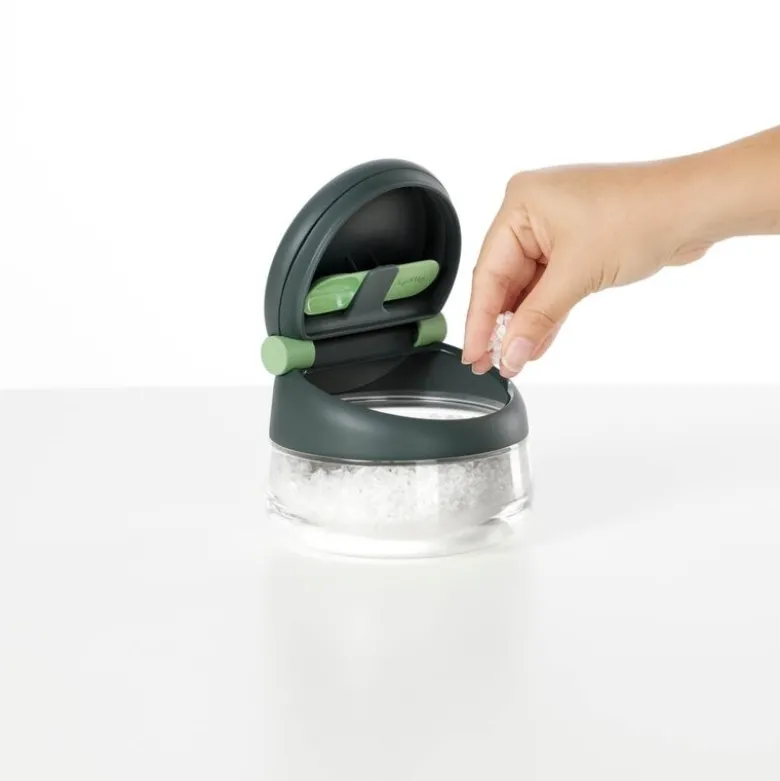 Saltbeholder med presslokk 12 cm grå/klar