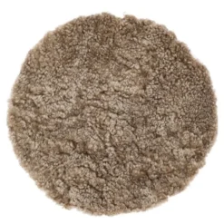 Sitteunderlag new zealand saueskinn kort ull 34 cm sahara