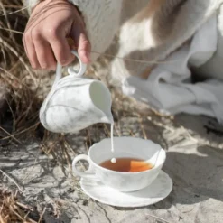 Slåpeblom mugge 25 cl varmgrå