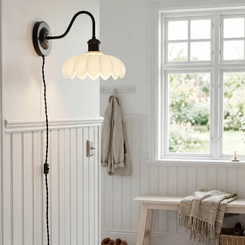 Sofia vegglampe 32 cm svart/hvit