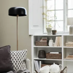 Sofillia gulvlampe 150x28 cm svart