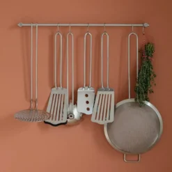 Stekespade med silikon 28 cm børstet stål
