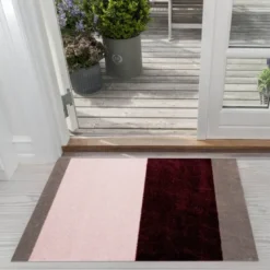 Stripes horisontal gulvmatte 90x60 cm bordeaux/rose/sand