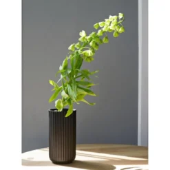 Vase i porselen 15,5 cm svart